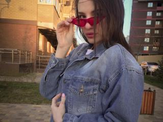 LinaFamous LinaFamous
